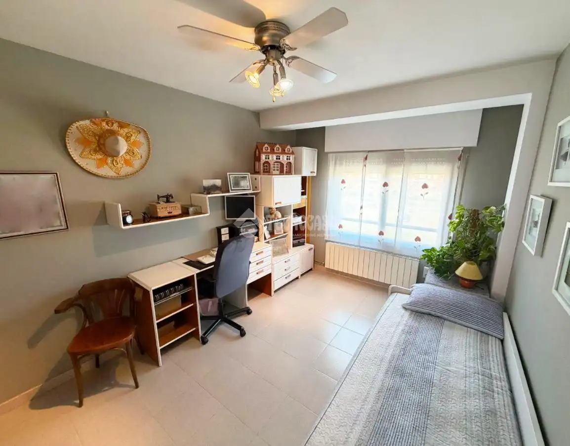 Bedroom of Detached homes for sale in Zaragoza  with Heating and Community pool