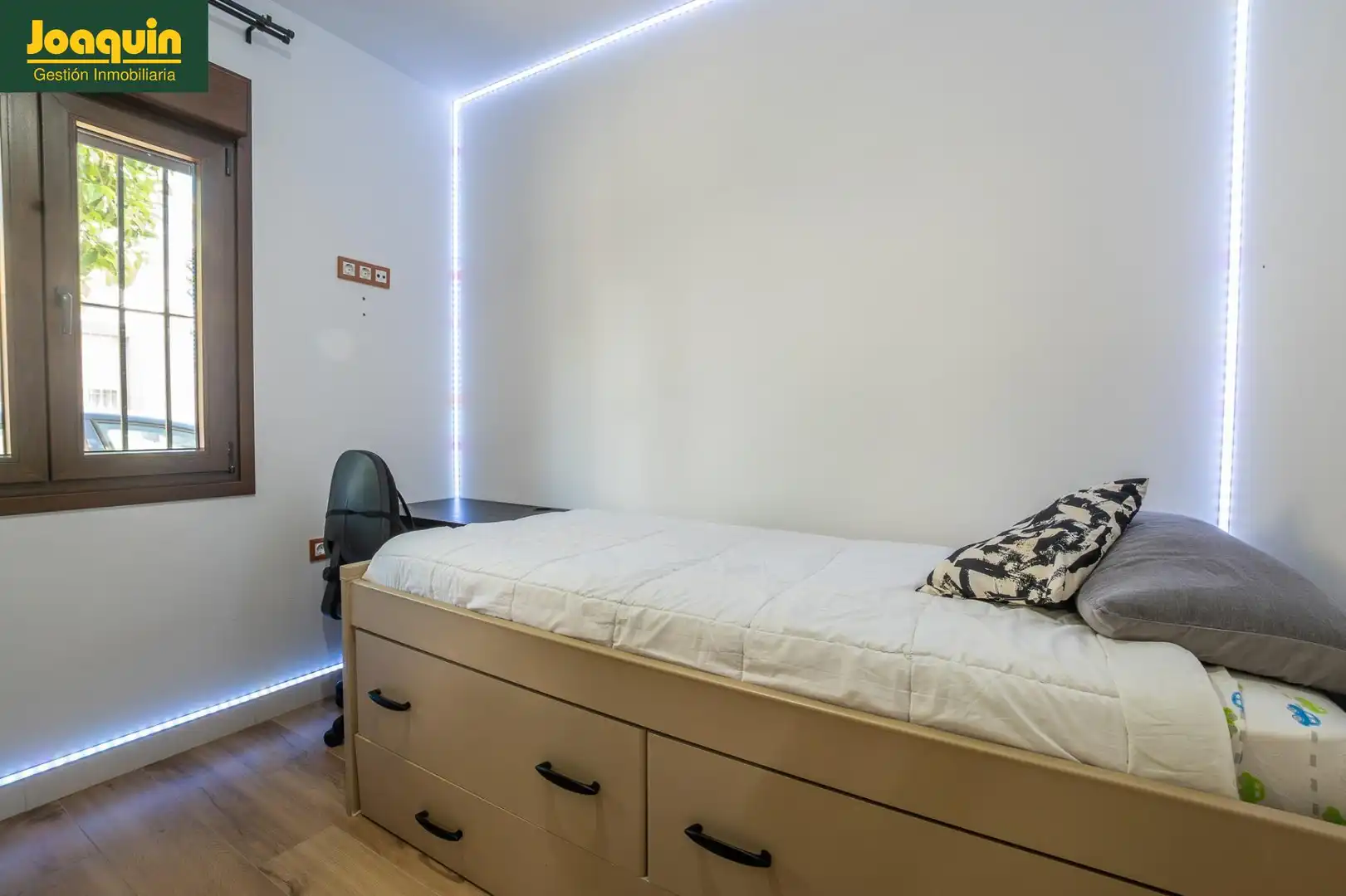 Bedroom of Houses for sale in Córdoba  with Air Conditioner, Terrace and Storage room