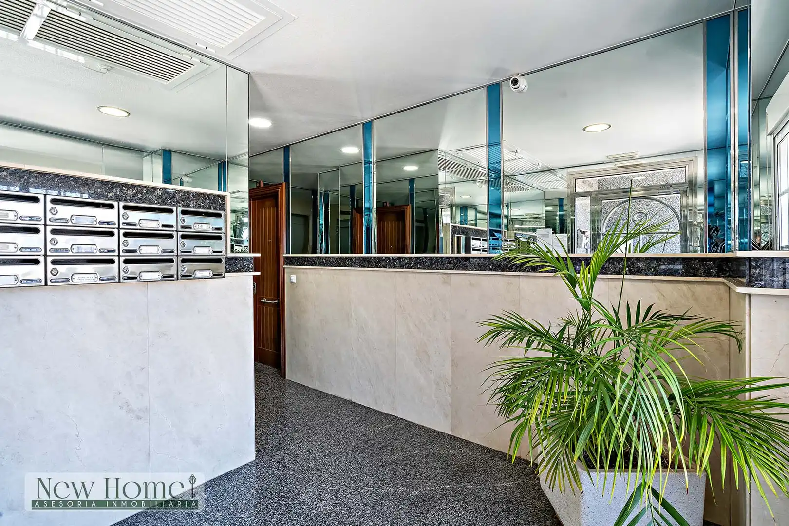 Flat for sale in Roquetas de Mar  with Terrace, Swimming Pool and Furnished