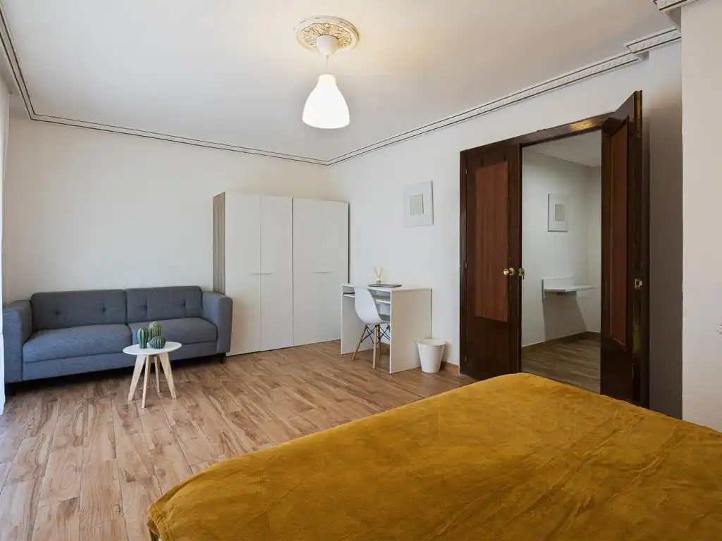Habitación de Piso en venta en  Madrid Capital