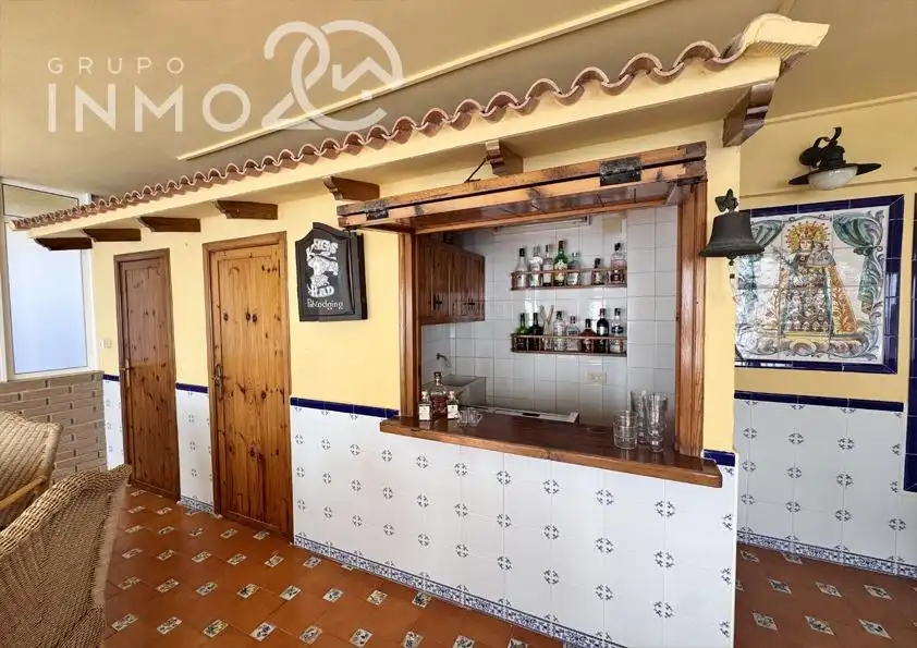 Casa adosada en venta en Sueca con Aire acondicionado, Calefacción y Jardín privado