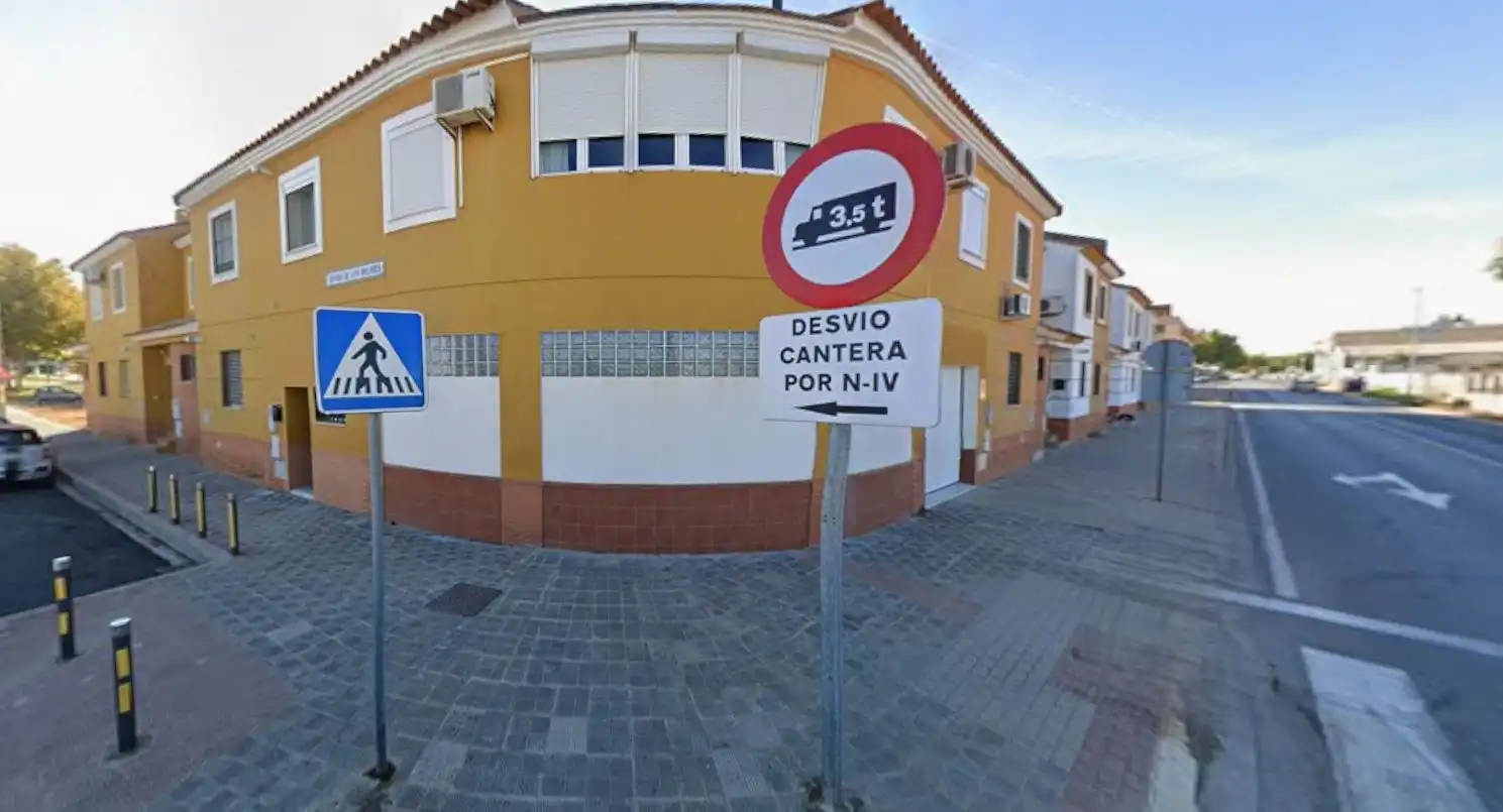 Aparcament de Casa o xalet en venda en Dos Hermanas