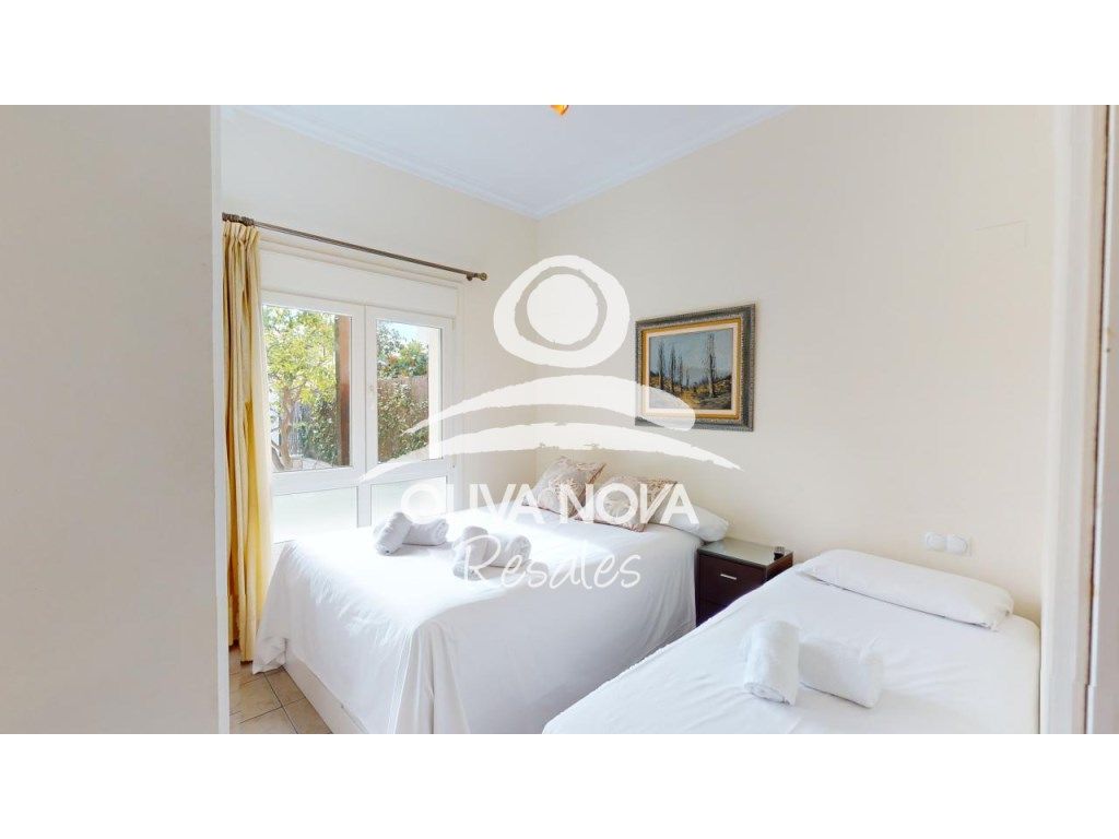 Bedroom of Single-family semi-detached for sale in Oliva  with Community pool