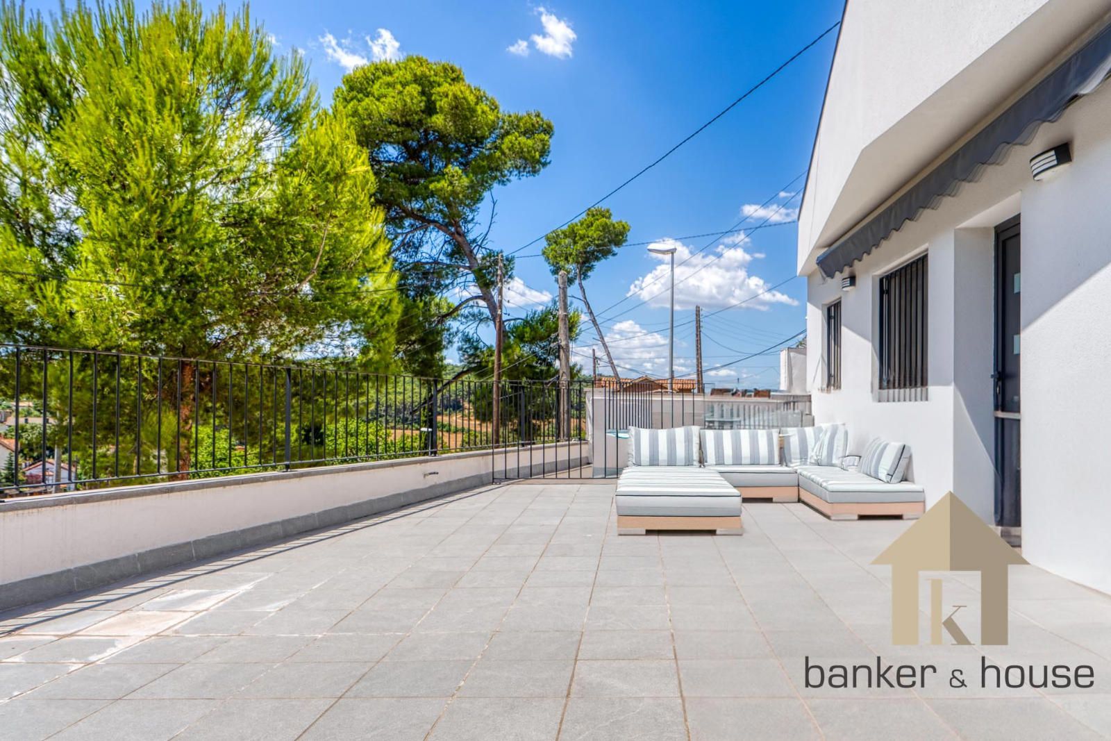 Terrassa de Casa o xalet en venda en Cerdanyola del Vallès amb Aire condicionat, Calefacció i Parquet