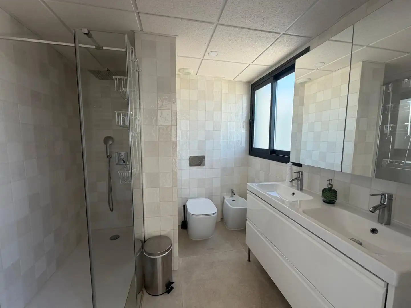 Badezimmer von Dachboden zum Verkauf in Torremolinos mit Klimaanlage, Heizung und Terrasse