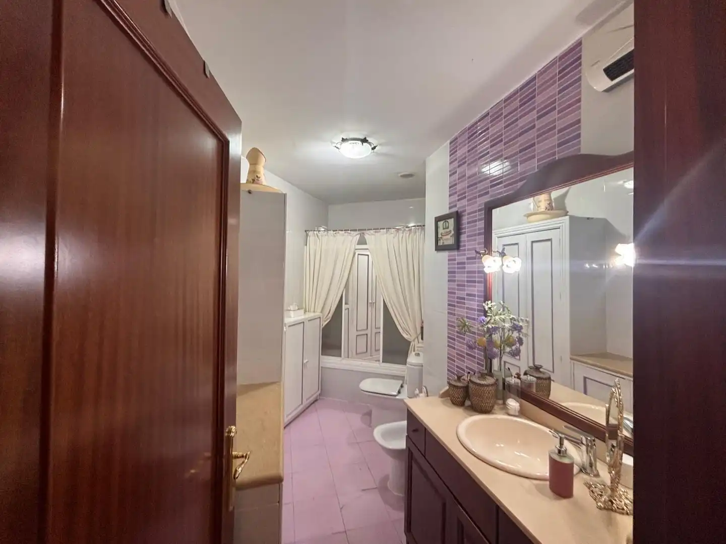 Bathroom of Flat for sale in Alcalá del Río  with Storage room