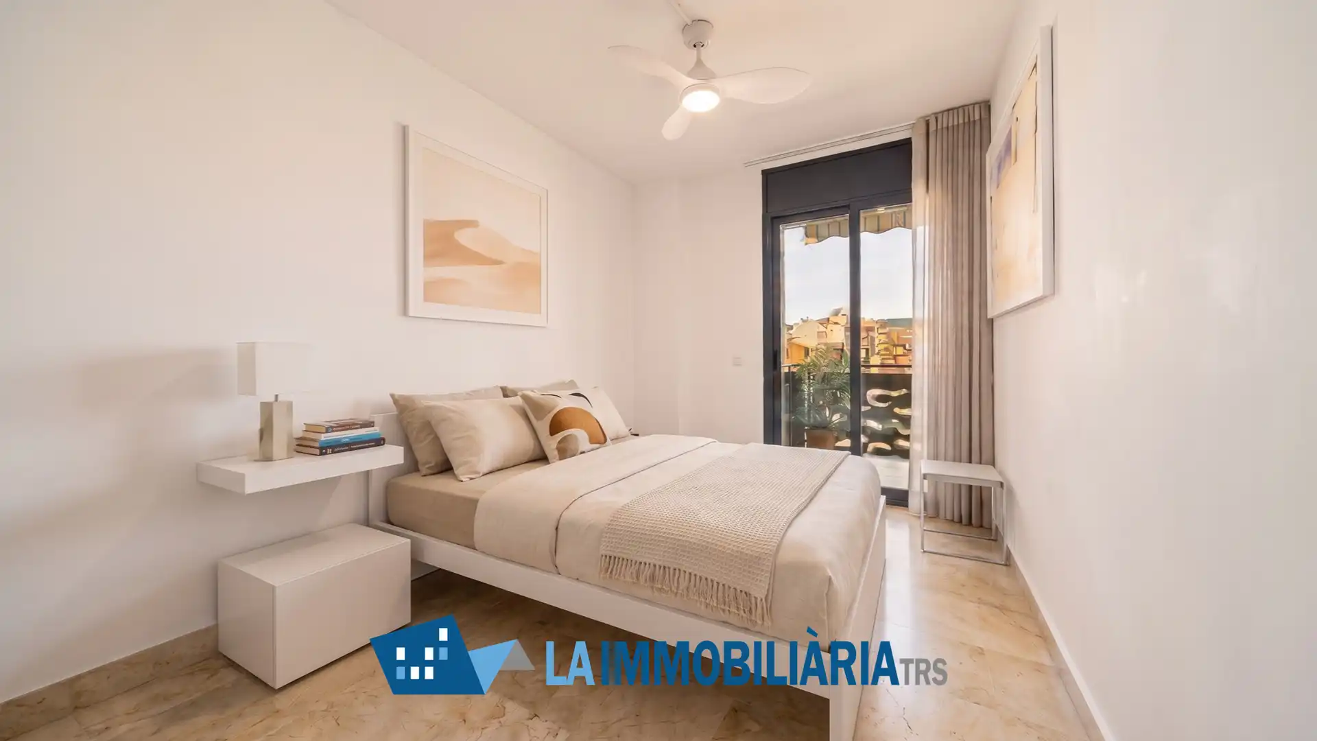 Habitación de Dúplex en venta en Terrassa con Aire acondicionado, Calefacción y Terraza
