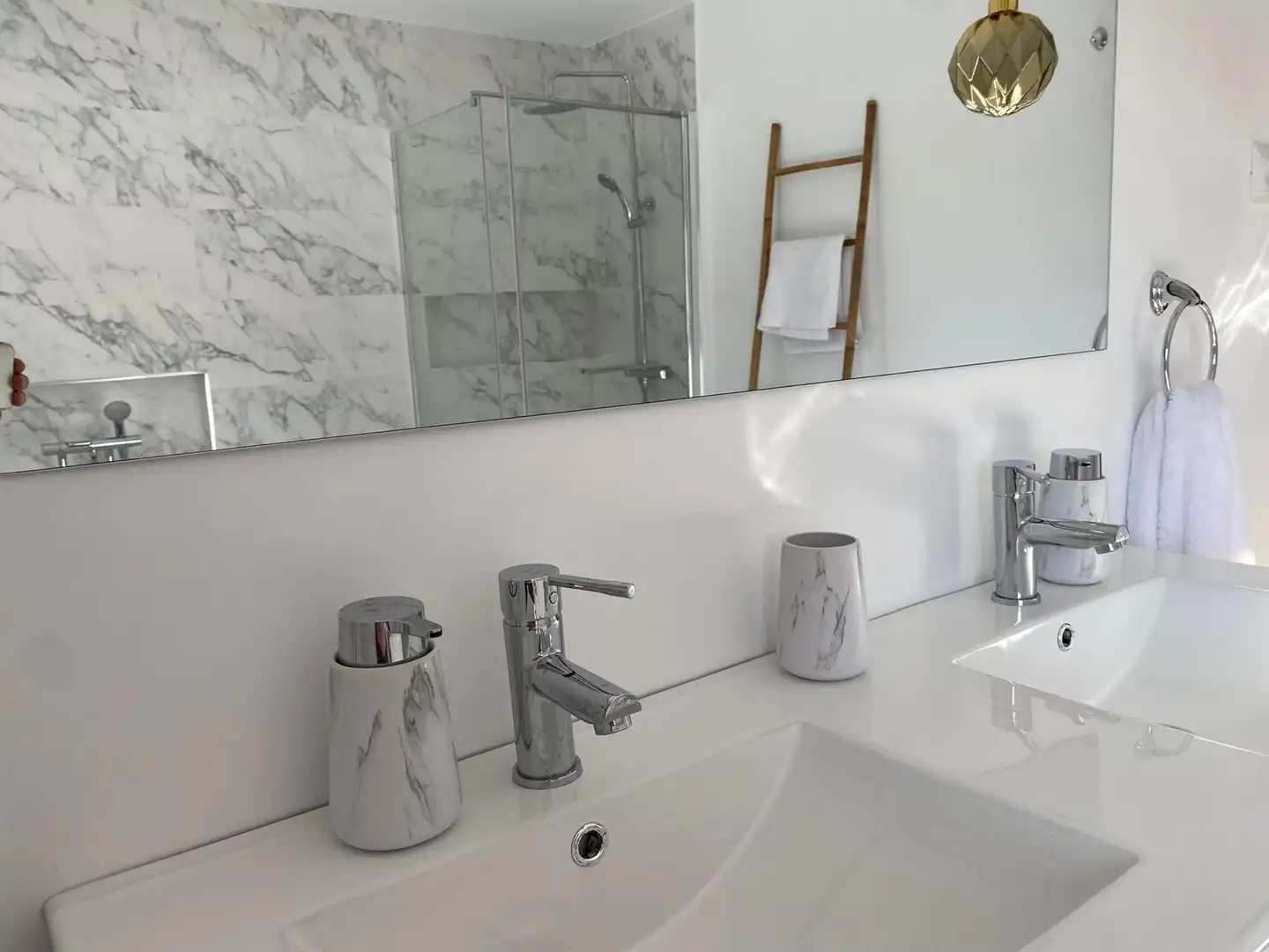 Bathroom of Houses for sale in Alhaurín de la Torre  with Air Conditioner, Heating and Terrace