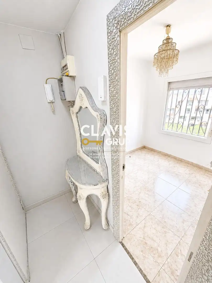 Wohnung zum Verkauf in Barcelona mit Terrasse und Alarm