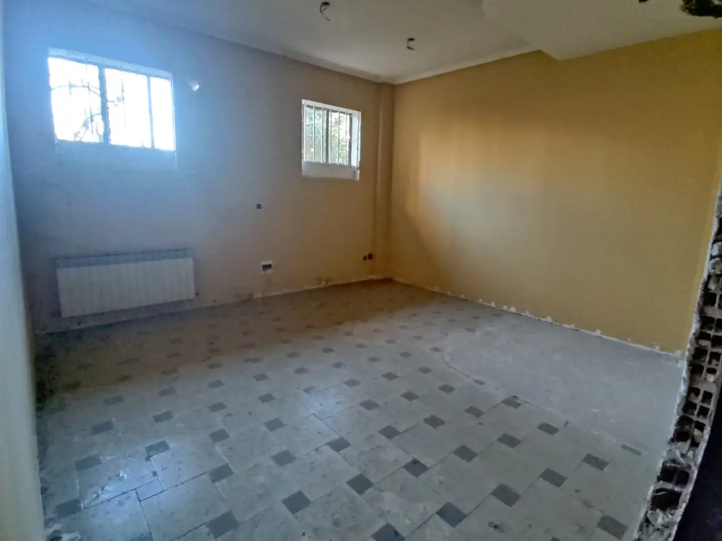 Local comercial en venta en Calle de José Luis Borau 1, imagen 2