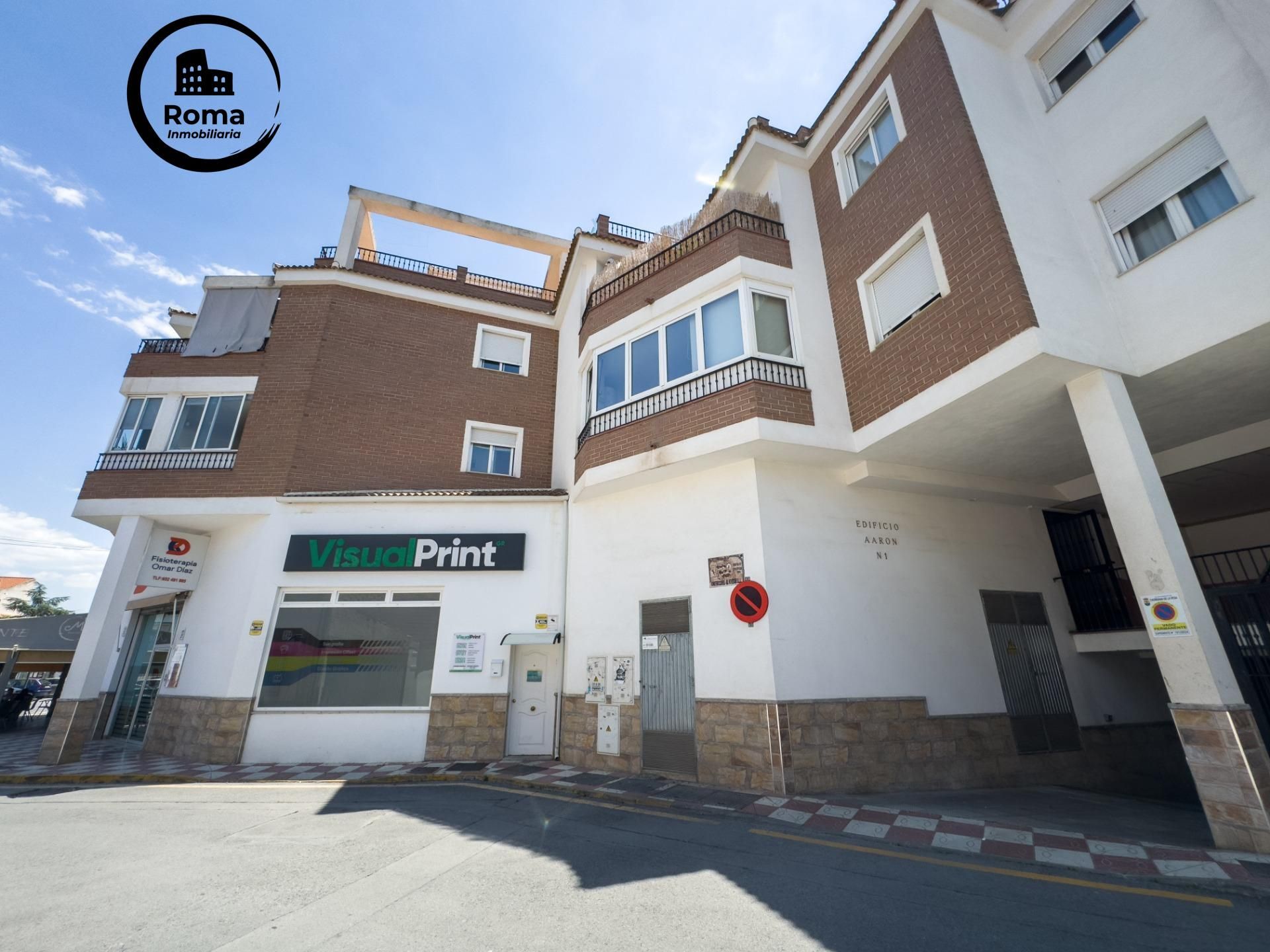 Vista exterior de Pis en venda en Churriana de la Vega amb Aire condicionat, Calefacció i Terrassa