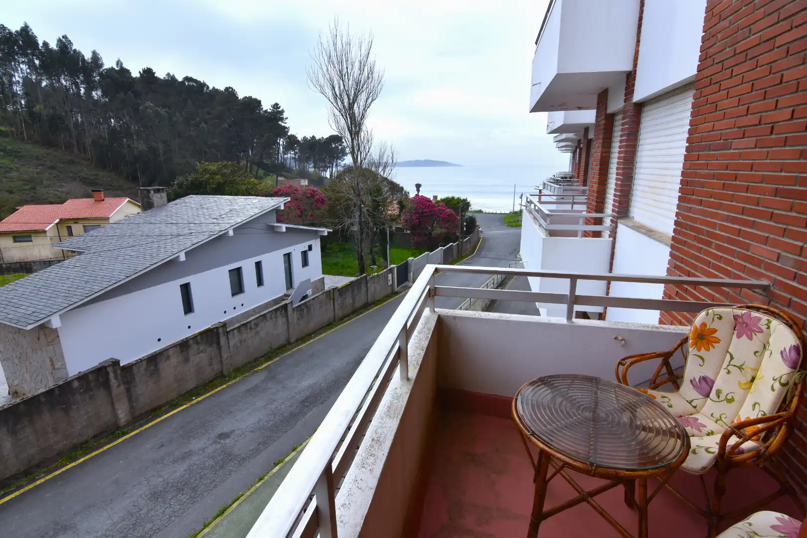 Habitación de Piso en venta en Pontedeume con Calefacción, Parquet y Terraza