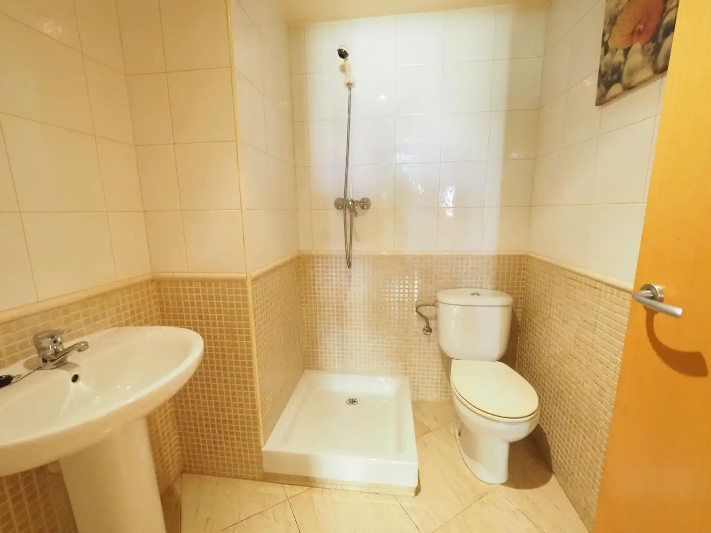 Baño de Dúplex en venta en Vilanova del Camí con Terraza, Trastero y Piscina comunitaria