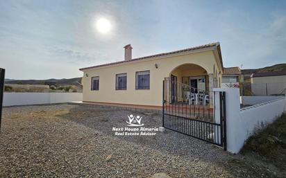 Vista exterior de Casa o xalet en venda en Cantoria amb Aire condicionat i Terrassa