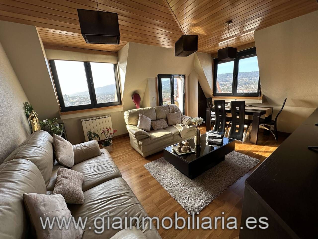 Living room of Attic for sale in O Porriño    with Heating, Parquet flooring and Terrace