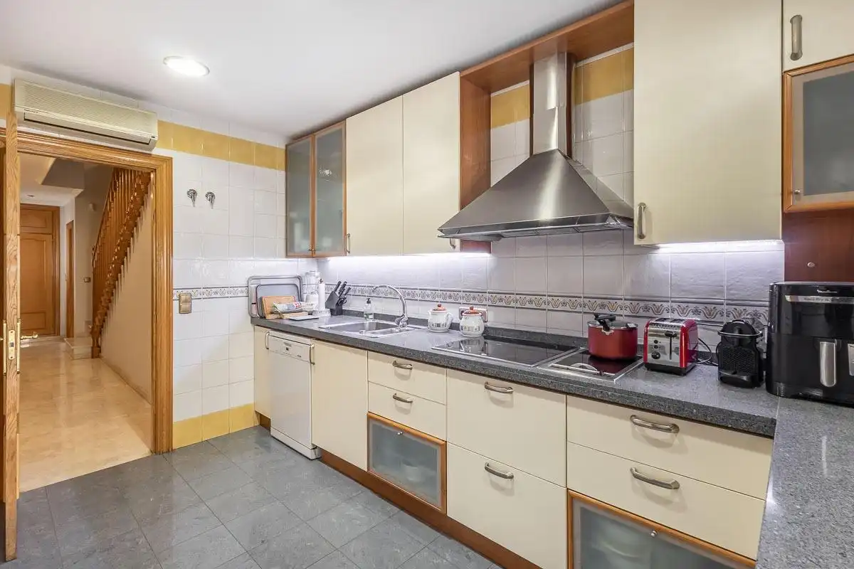 Doppelhaushälfte mit Terrasse zum Verkauf in Calle Doctor López Font 30, imagen 15
