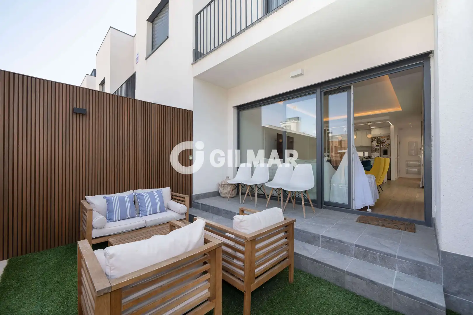 Terraza de Casa adosada en venta en Madrid con Calefacción, Jardín privado y Piscina
