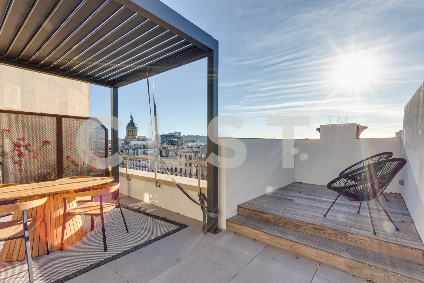 Terrasse von Dachboden zur Miete in Barcelona mit Klimaanlage, Heizung und Terrasse