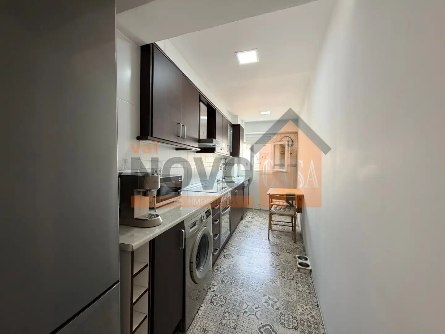 Kitchen of Flat for sale in Silla  with Air Conditioner