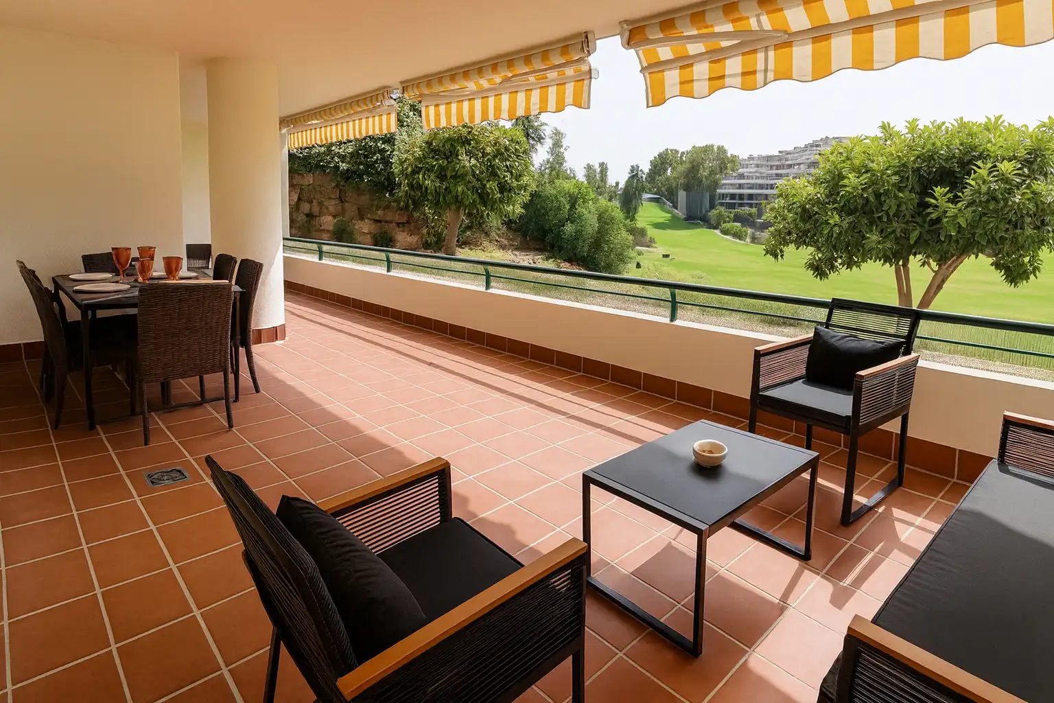 Terrace of Ground floor for rent in Marbella  with Air Conditioner, Storage room and Furnished