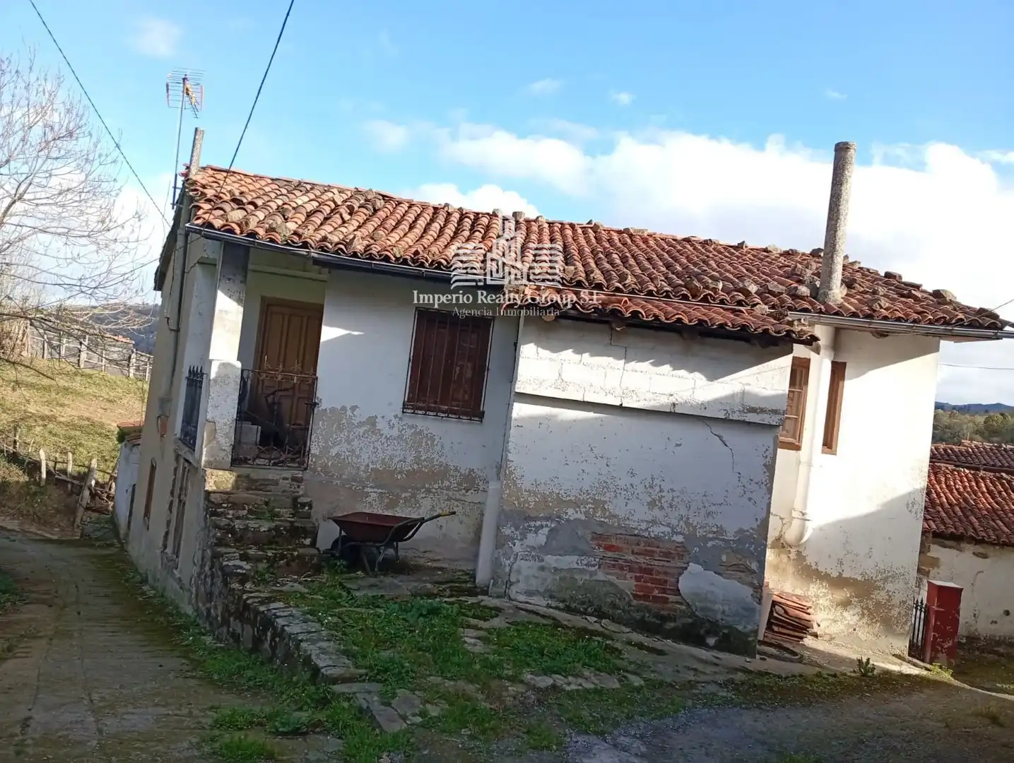 Außenansicht von Haus oder Chalet zum Verkauf in Mieres (Asturias) mit Terrasse