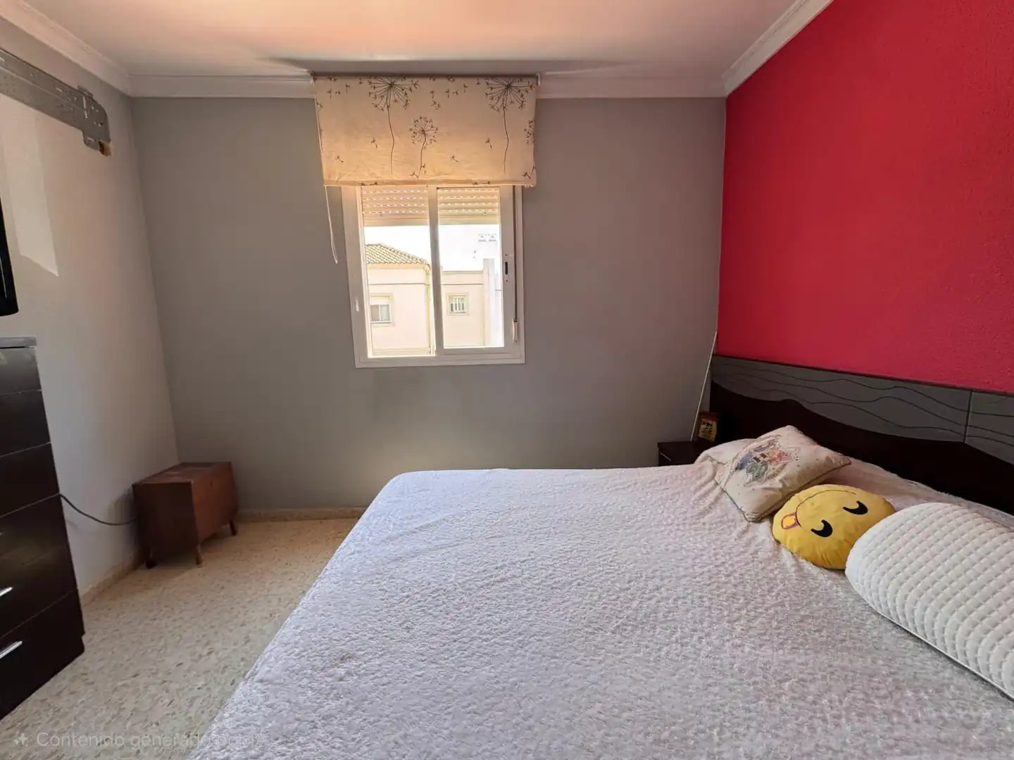 Dormitori de Casa adosada en venda en Sanlúcar la Mayor amb Terrassa i Piscina comunitària
