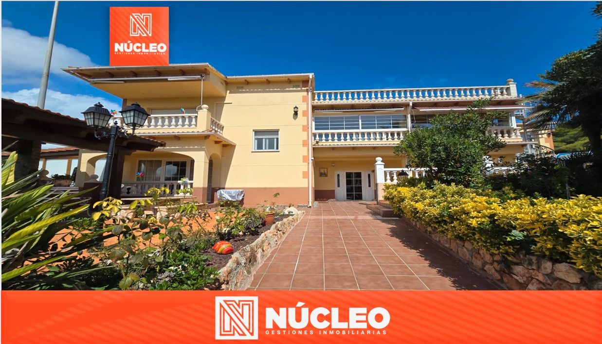 Vista exterior de Casa o xalet en venda en Creixell amb Aire condicionat, Calefacció i Jardí privat