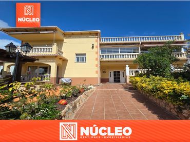 Casa con balcón en venta en Carrer de Velázquez