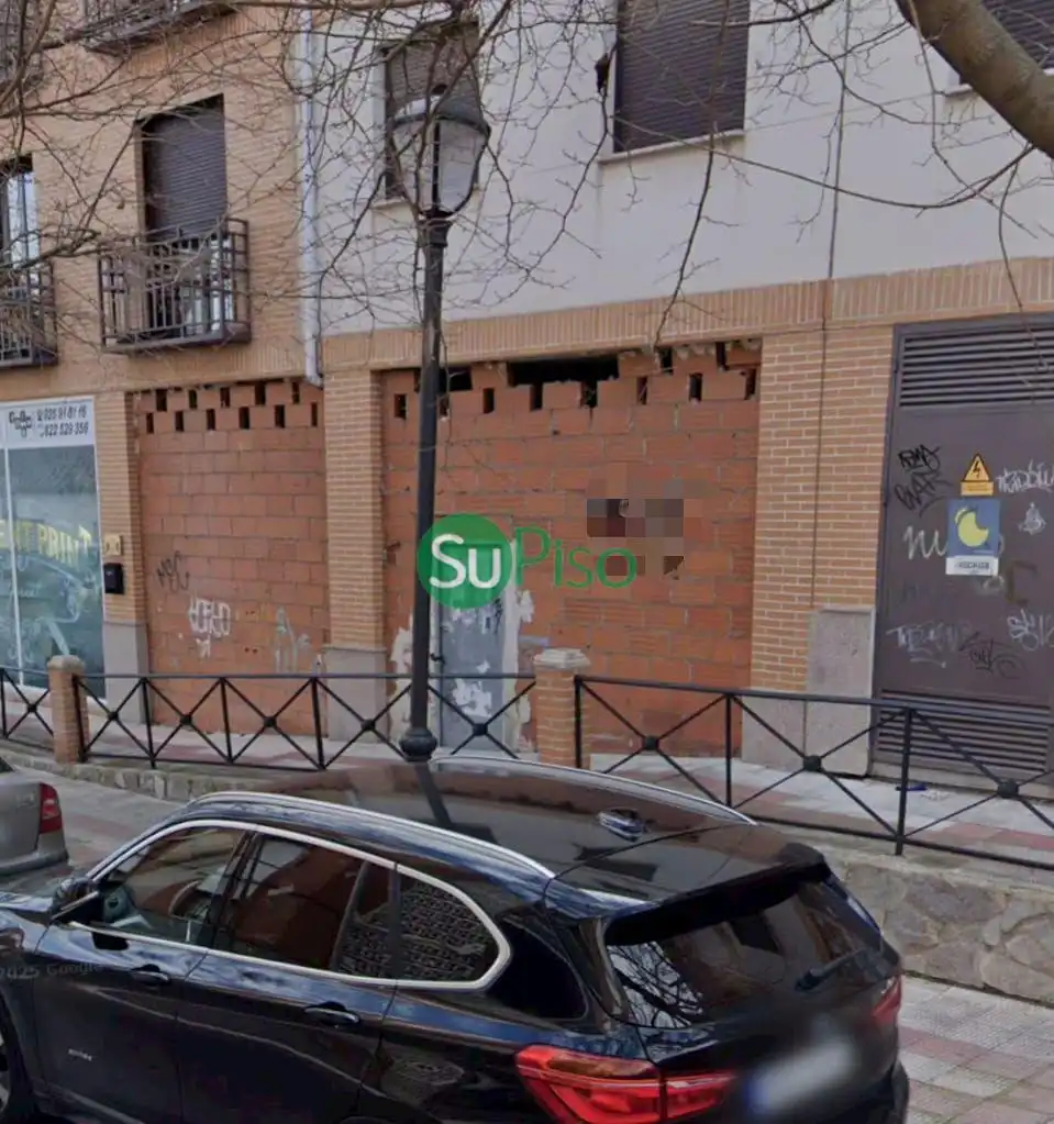 Gewerbefläche zum Verkauf in Calle Arboledas 16