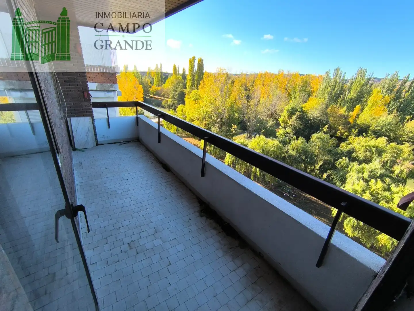 Vista exterior de Piso en venta en Palencia con Calefacción y Terraza