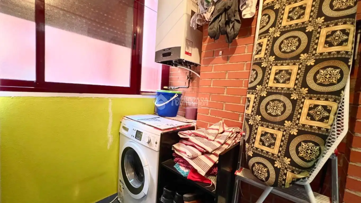 Flat for sale in Madrid  with Air Conditioner, Heating and Parquet flooring