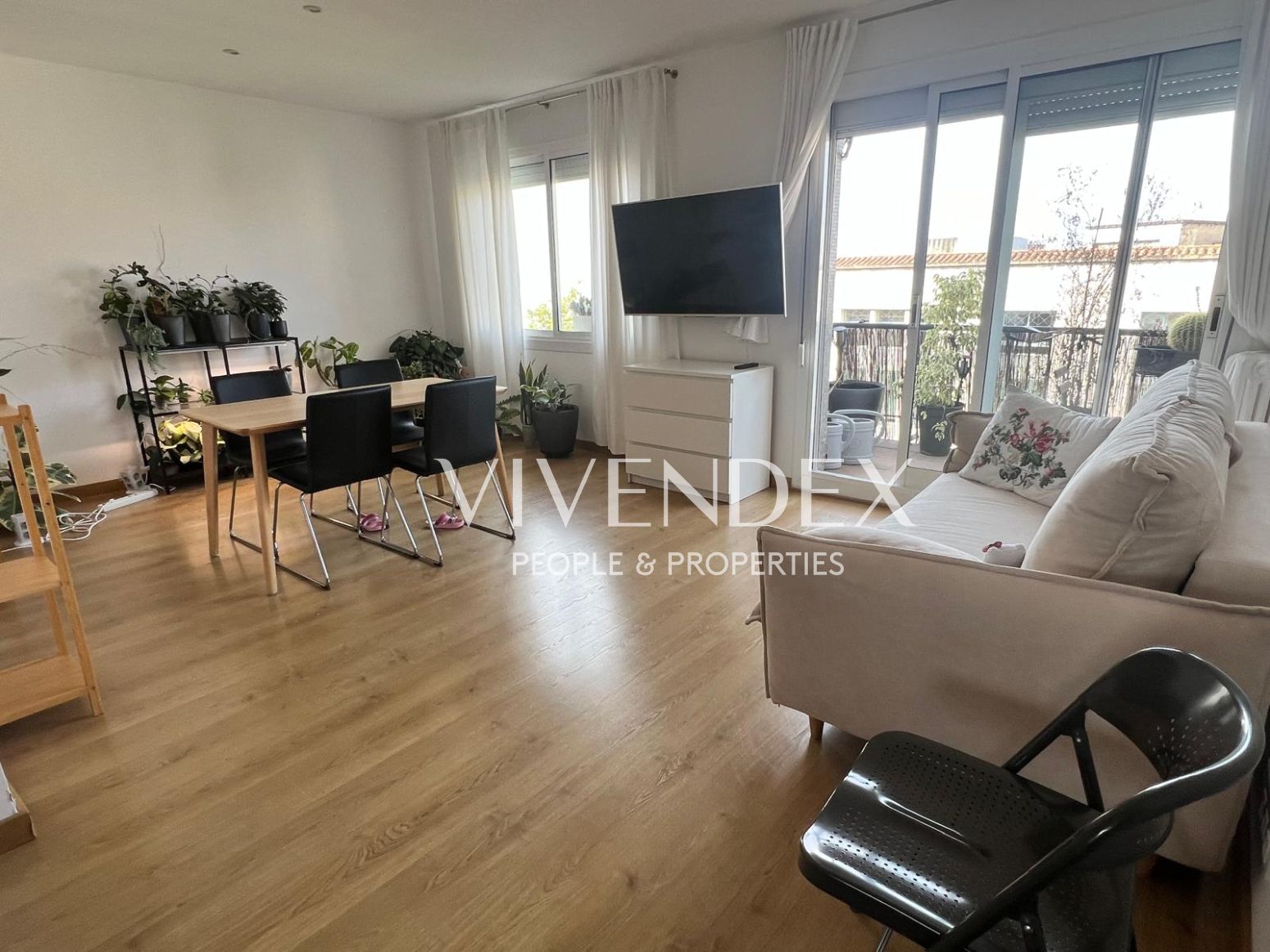 Living room of Flat to rent in  Barcelona Capital  with Air Conditioner, Heating and Parquet flooring