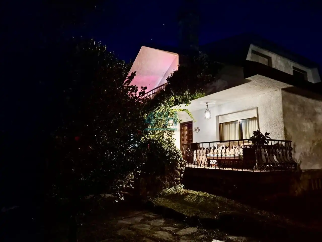 Vista exterior de Casa o xalet en venda en San Cibrao das Viñas amb Calefacció, Jardí privat i Terrassa
