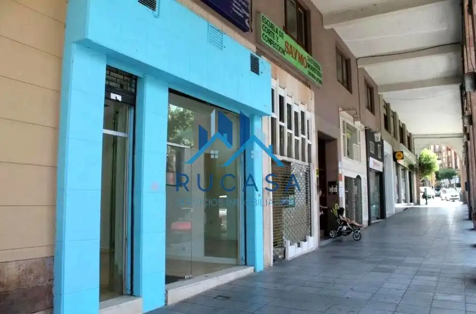 Locale commerciale in vendita a Mayor, imagen 3
