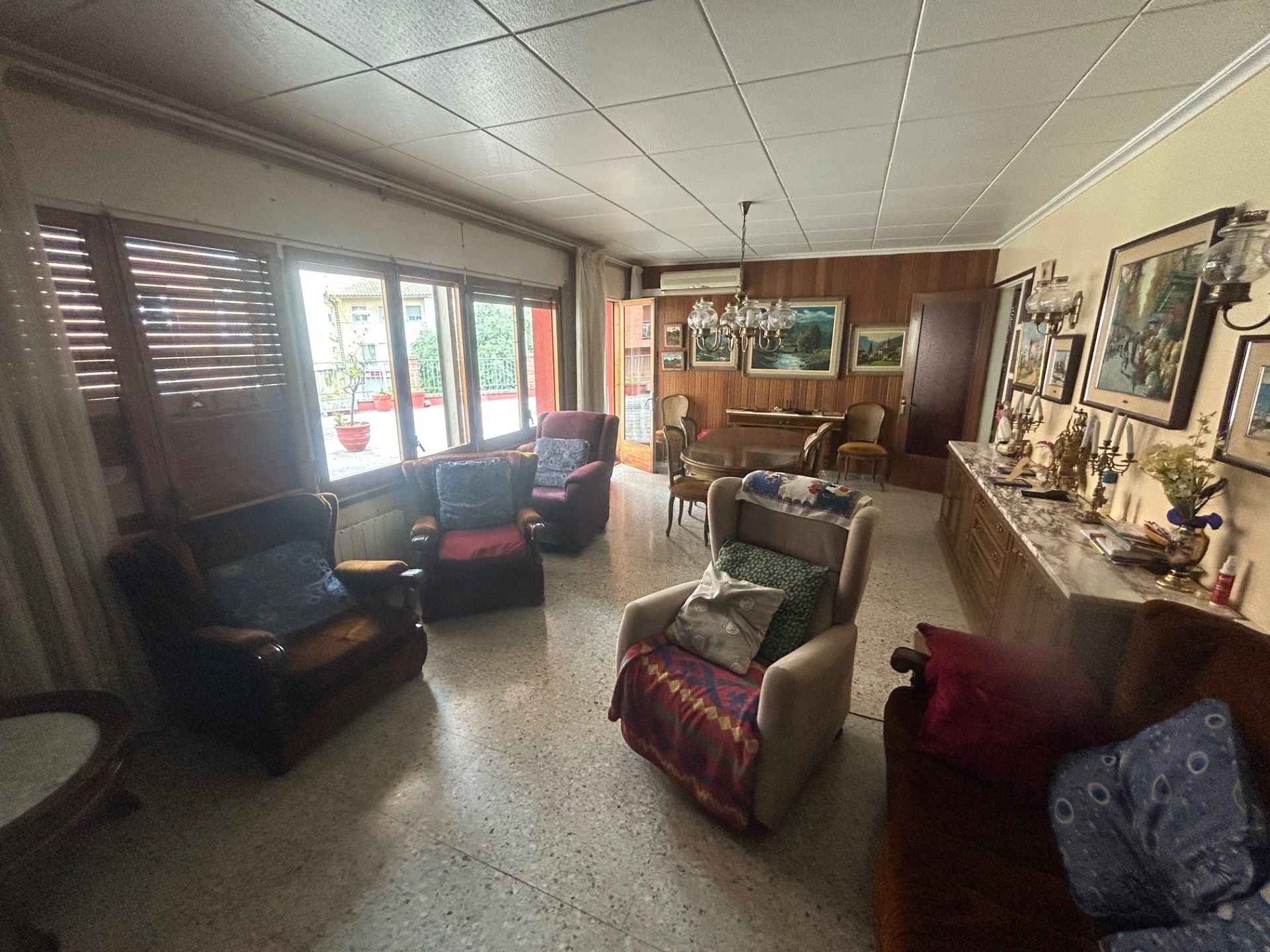 Sala d'estar de Finca rústica en venda en Rubí amb Calefacció i Terrassa