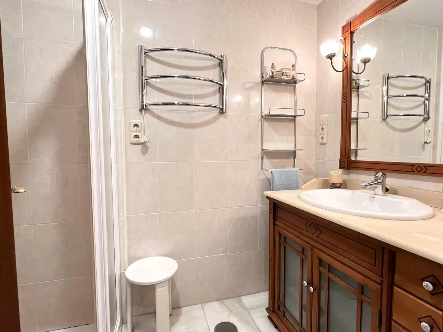 Badezimmer von Wohnungen zum Verkauf in Fuengirola mit Gemeinschaftspool
