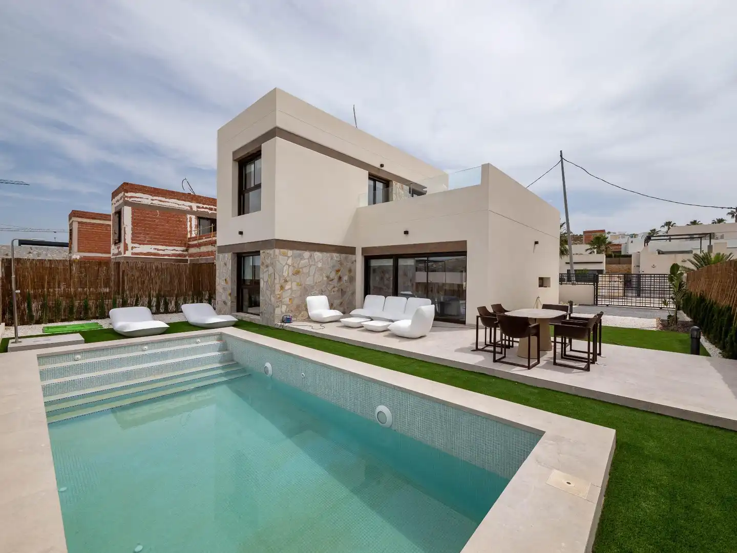Villa con piscina in vendita a Algorfa