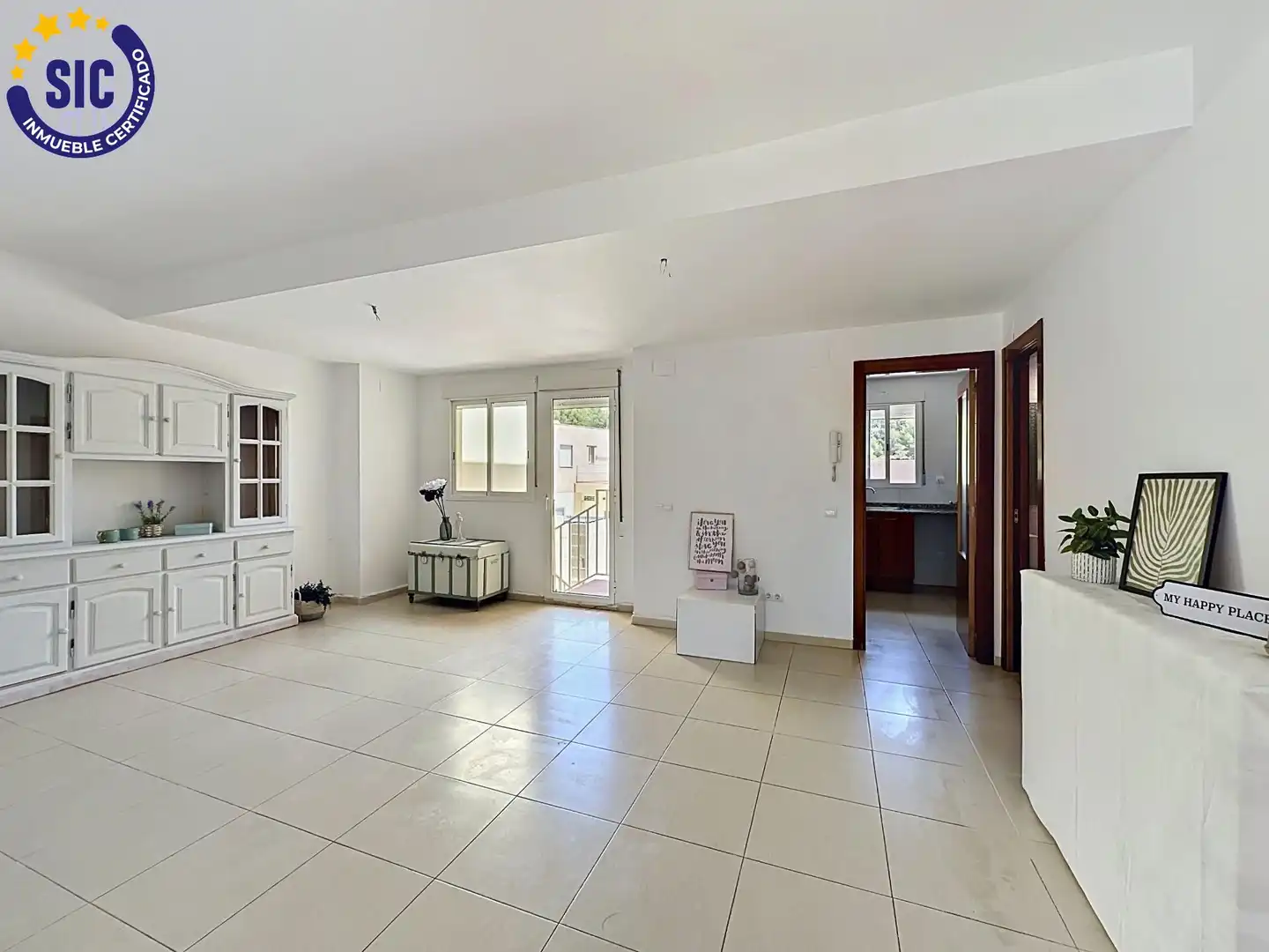 Sala de estar de Casa adosada en venta en Serra con Jardín privado, Terraza y Piscina comunitaria
