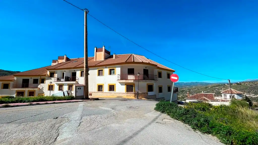 Vista exterior de Piso en venta en Alcaucín con Piscina comunitaria