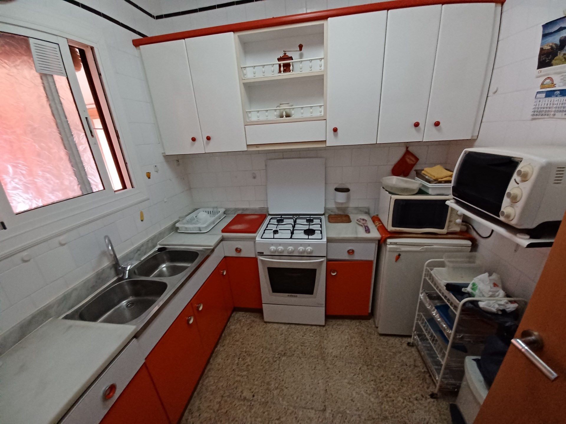 Cuina de Casa o xalet en venda en Rubí amb Calefacció, Terrassa i Traster