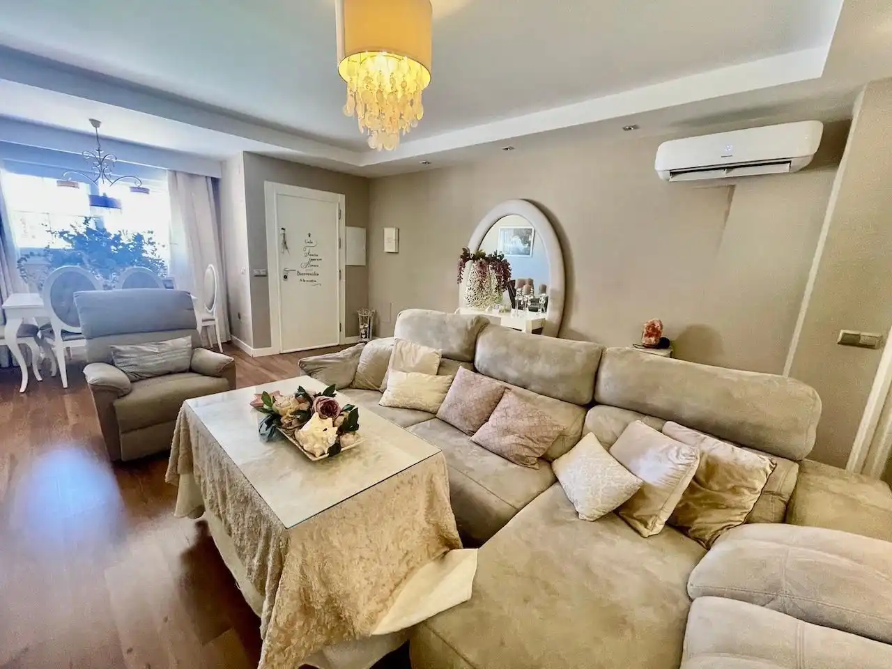 Sala d'estar de Casa o xalet en venda en Vélez-Málaga amb Aire condicionat, Calefacció i Terrassa
