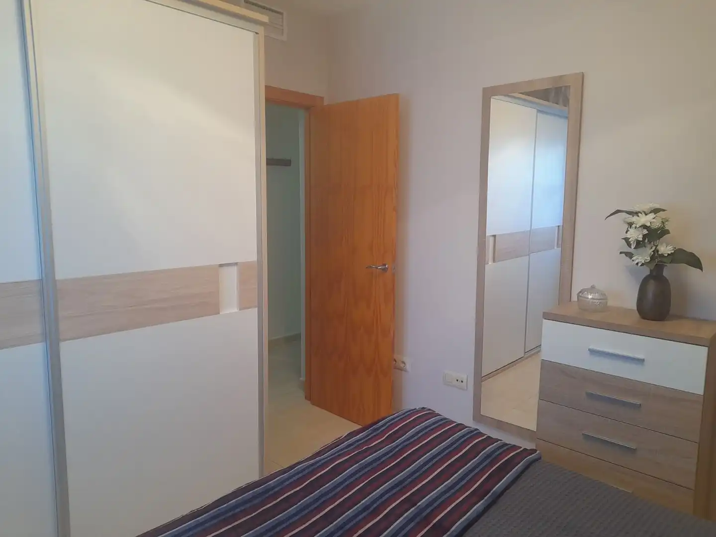 Flat with terrace to rent in Ctra. Circunvalación - La Magdalena, imagen 19