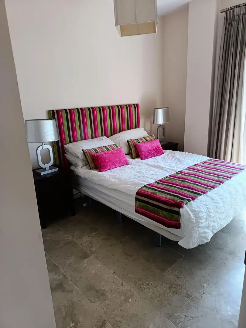 Dormitori de Apartament de lloguer en Mijas amb Terrassa i Moblat