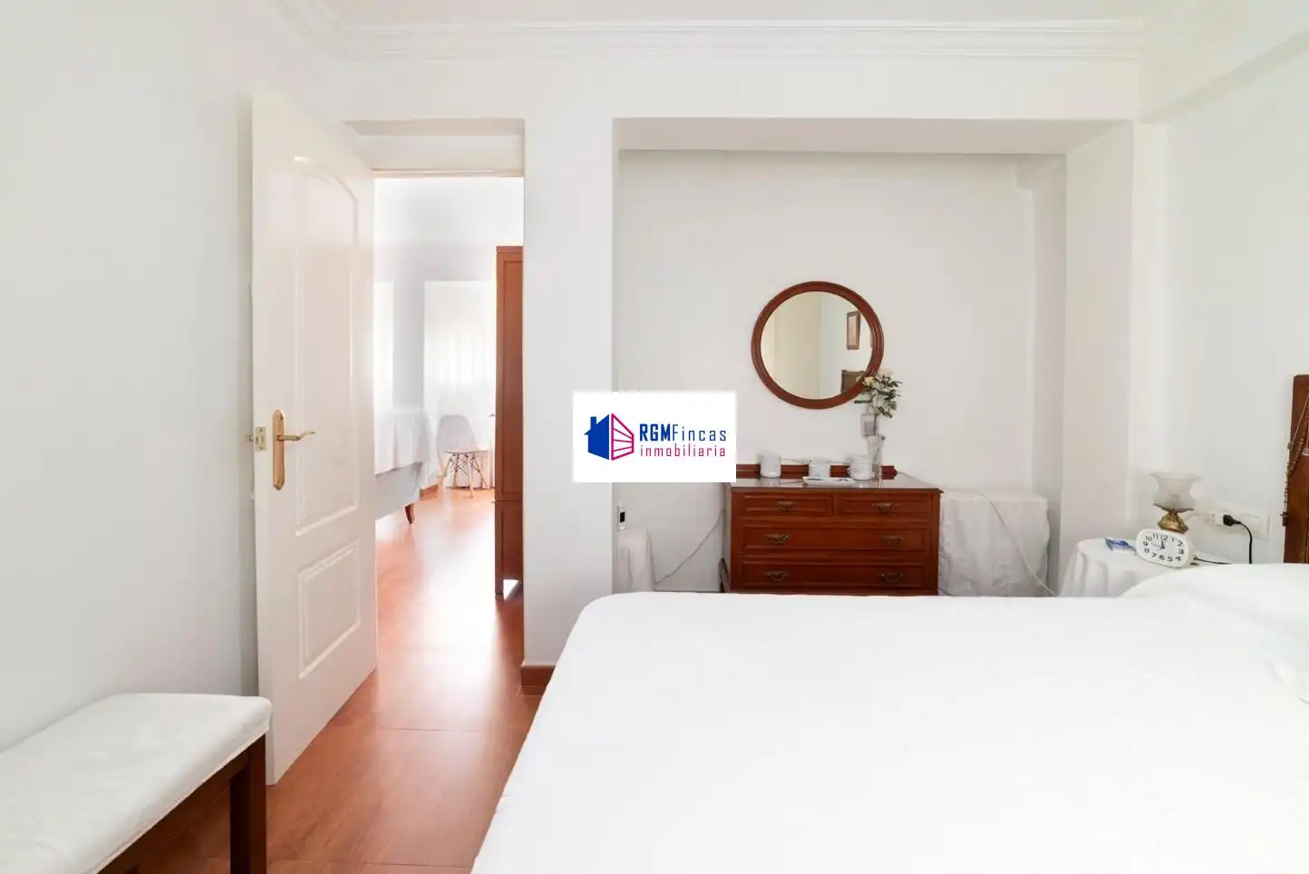 Bedroom of Flat for sale in Sevilla