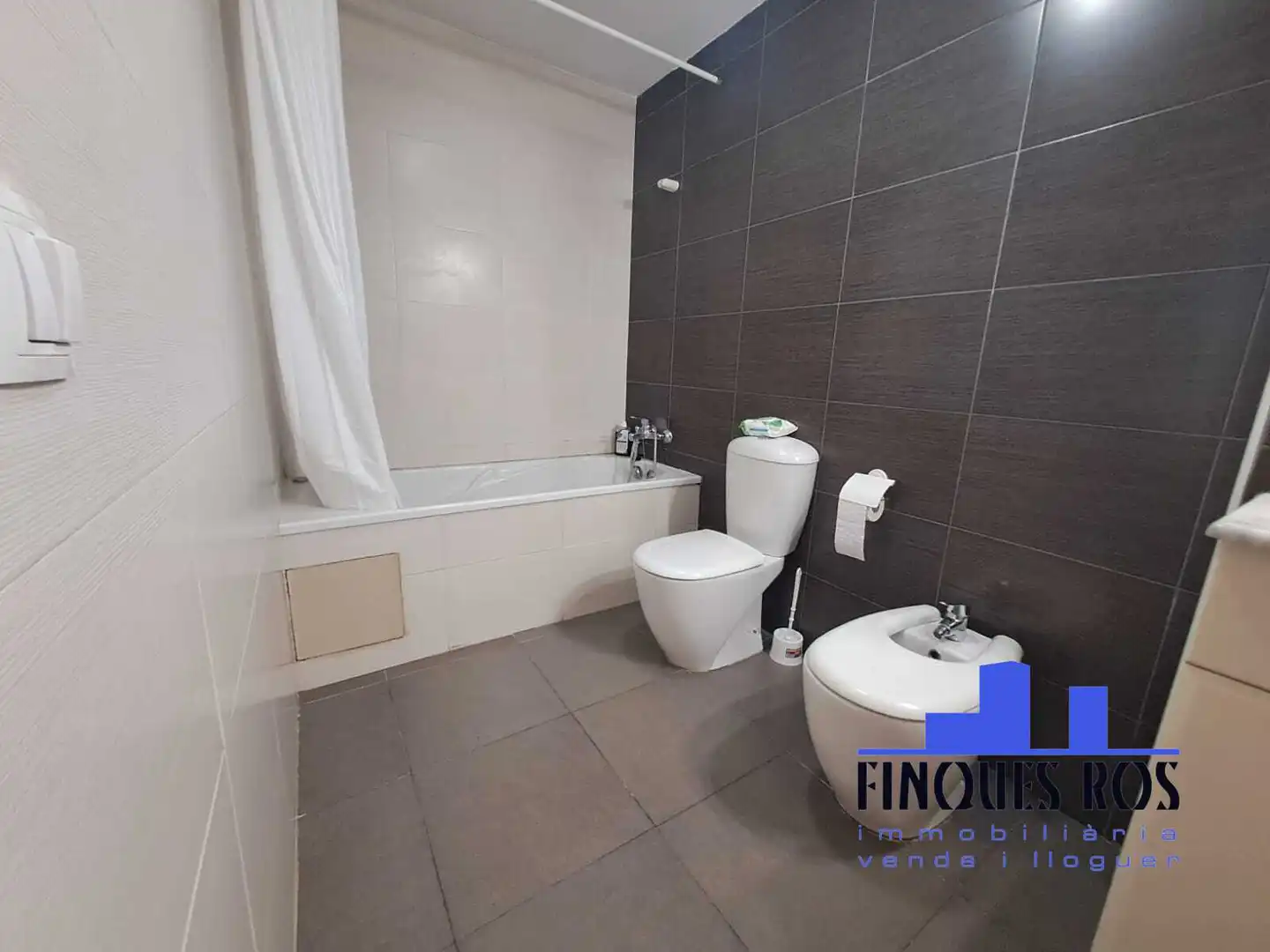Bathroom of Flat for rent in Vinaròs  with Air Conditioner, Heating and Terrace