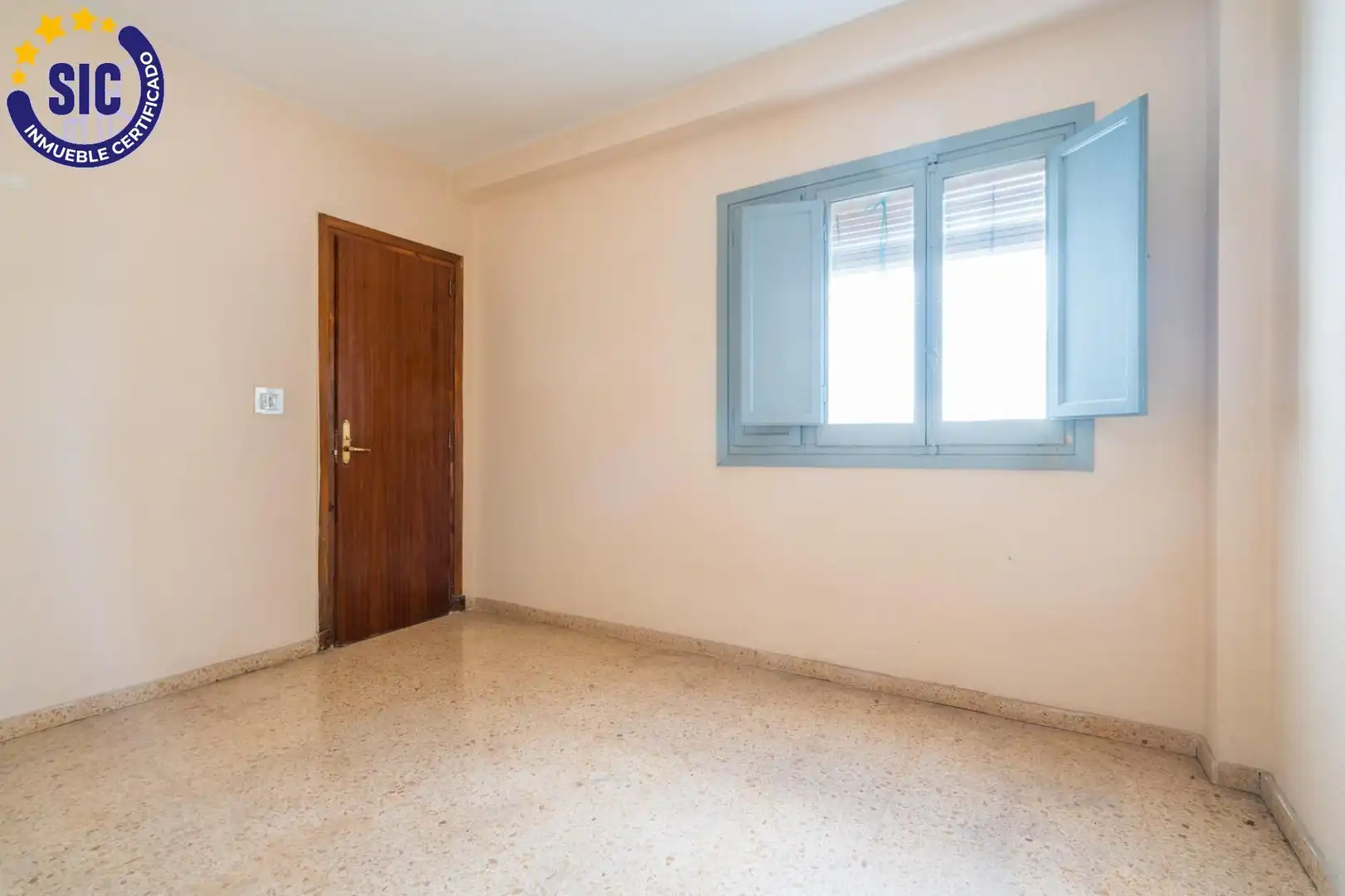 Schlafzimmer von Wohnung zum Verkauf in Xirivella mit Balkon