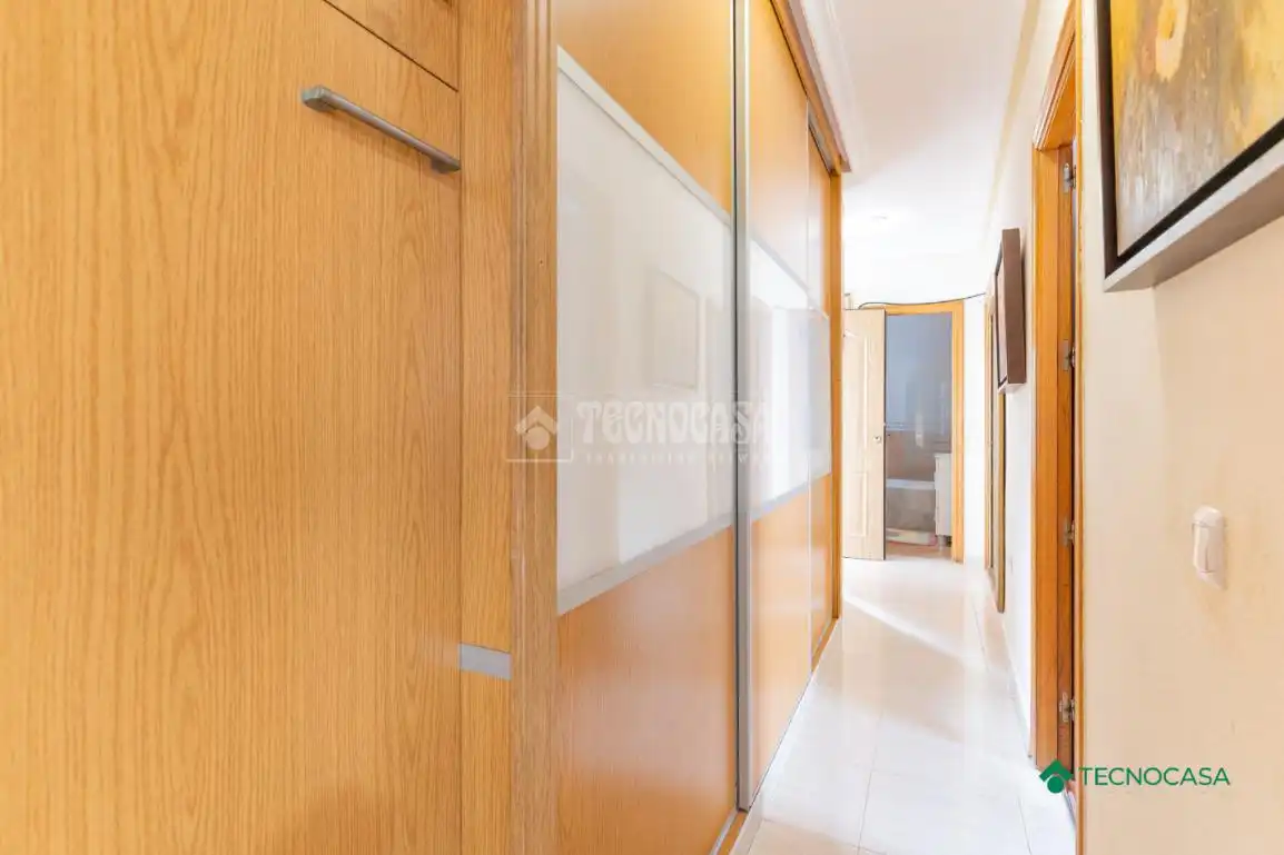 Flat for sale in Roquetas de Mar  with Air Conditioner and Community pool
