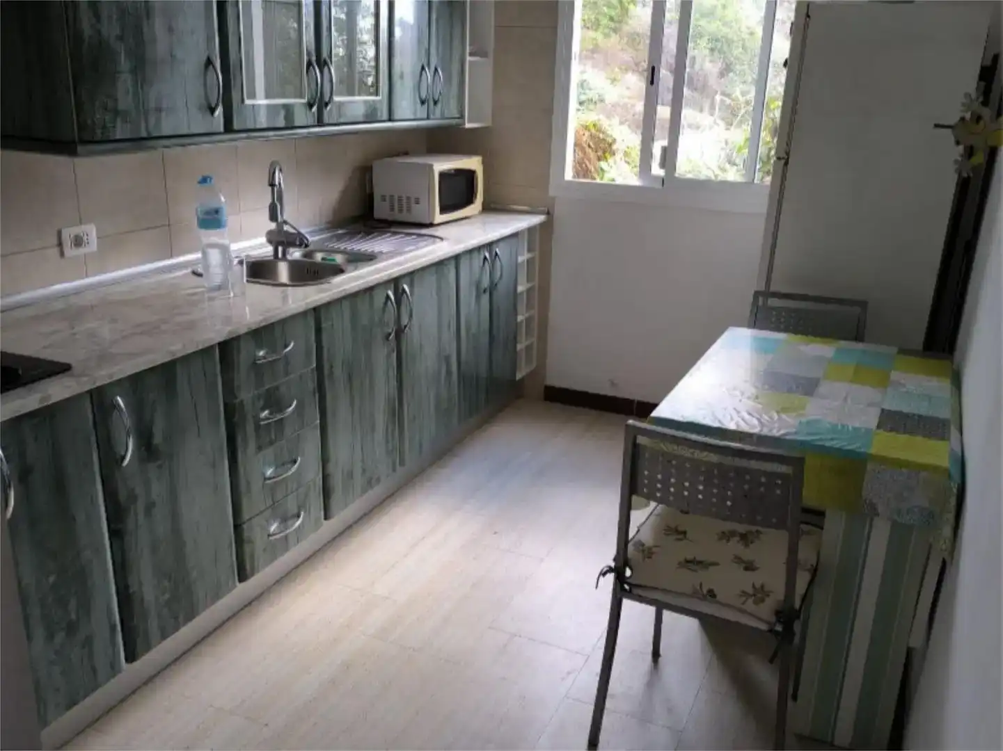 Cuina de Casa adosada en venda en Icod de los Vinos amb Balcó