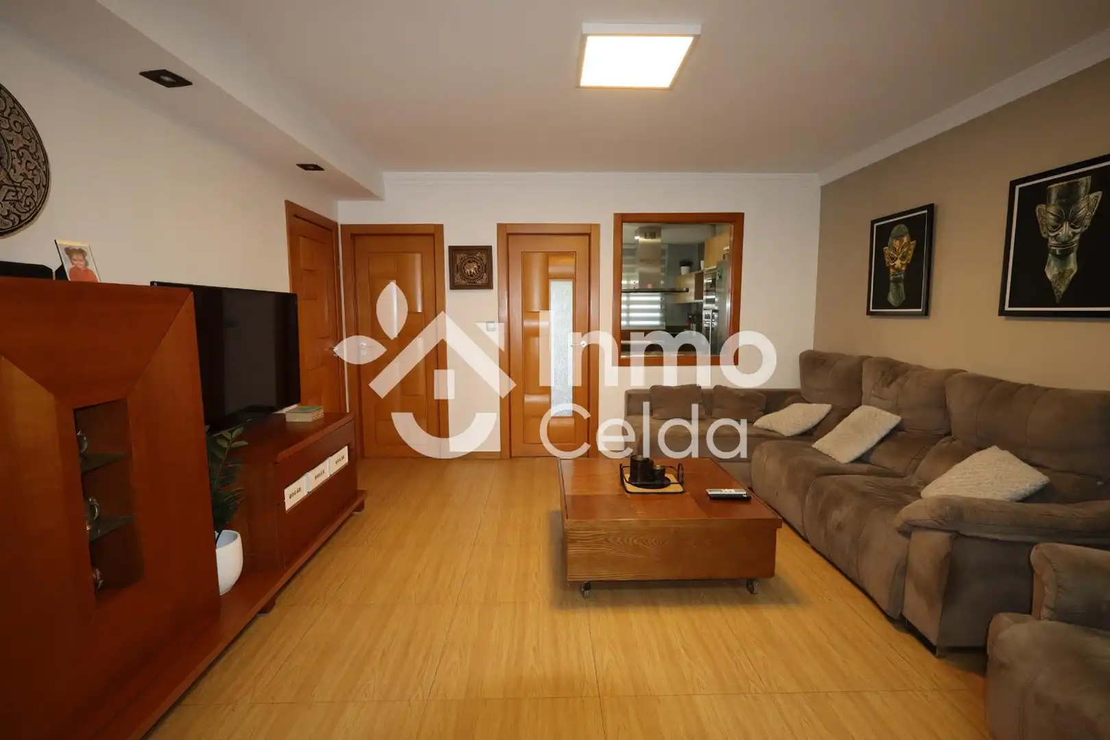Sala de estar de Casa adosada en venta en Chiva con Aire acondicionado, Calefacción y Jardín privado