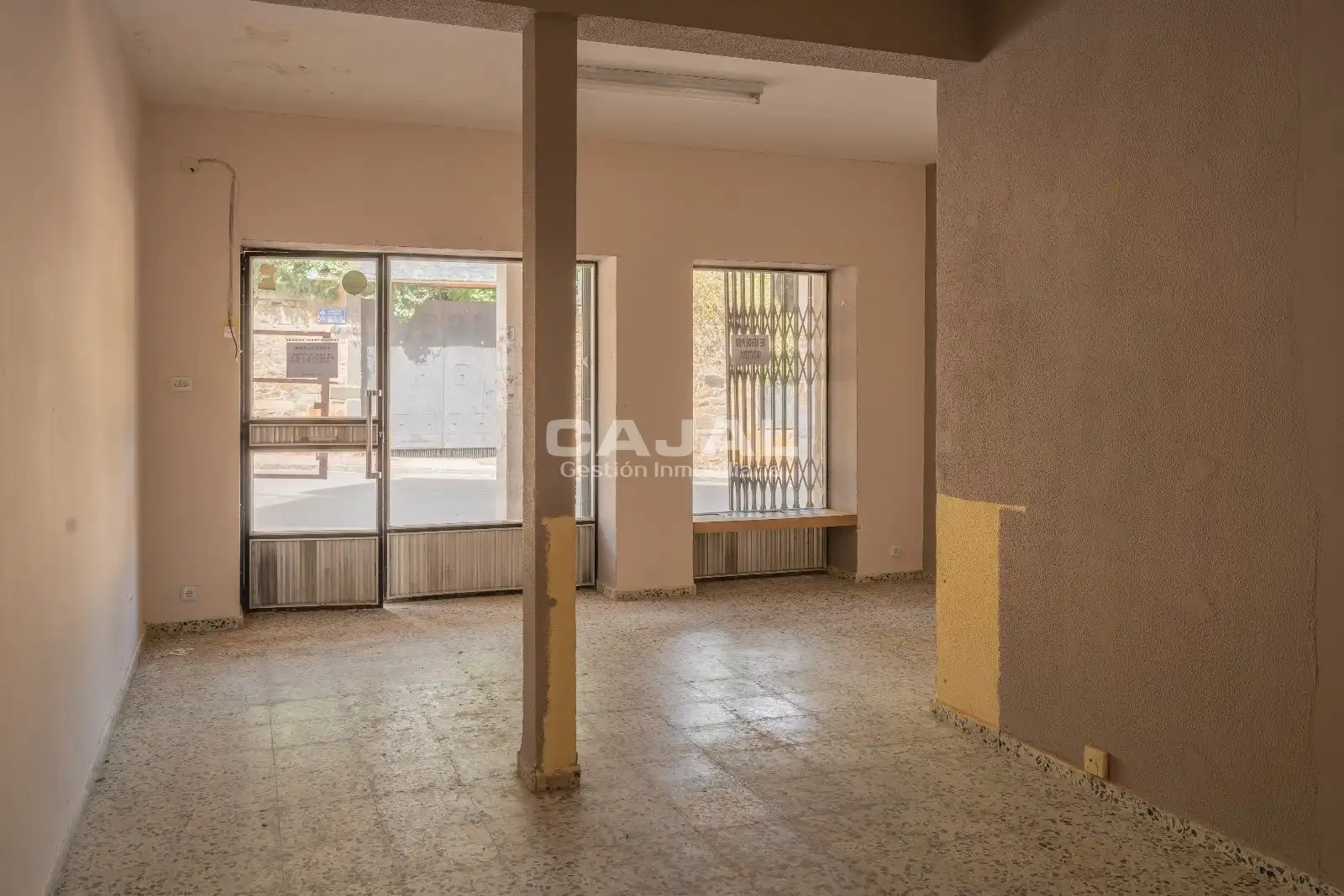 Commercial properties for rent in Médico Valentín Gil, Riaza